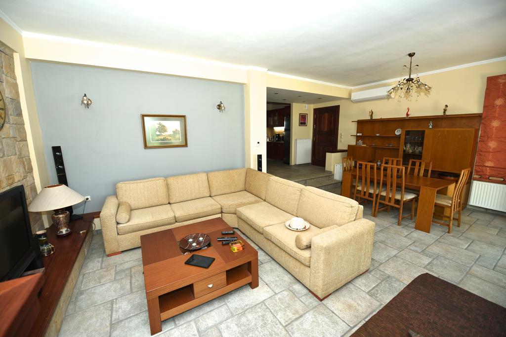 Antonia Beachfront Villa Лефкими Екстериор снимка