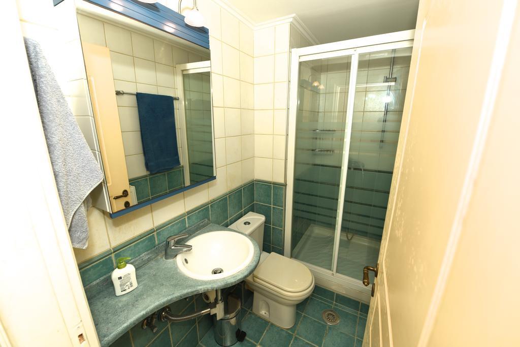 Antonia Beachfront Villa Лефкими Екстериор снимка